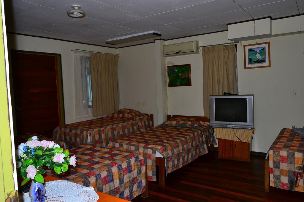 Hotel Sierpe River Δωμάτιο φωτογραφία
